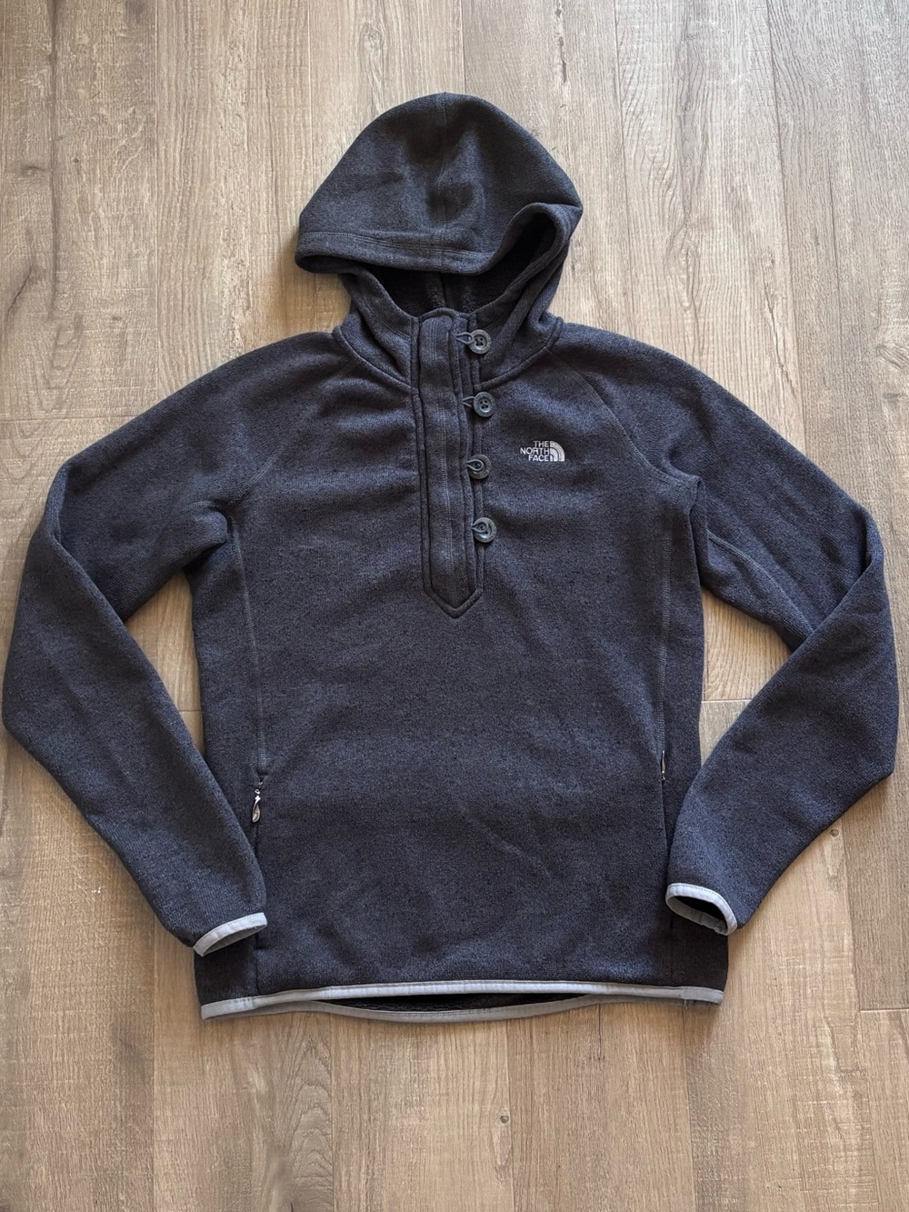 The North Face Half Zip Longsleeve Fleece Hoodie W/ Buttons